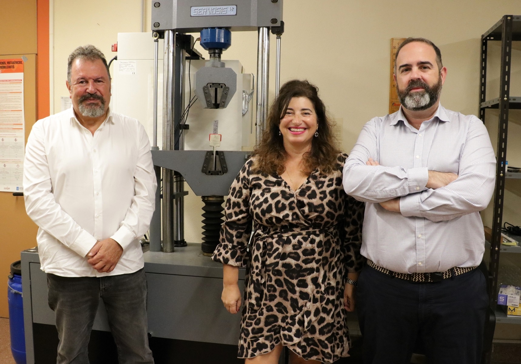 Un equipo multidisciplinar da Universidade da Coruña e da Universidade Nacional de Chimborazo (Ecuador) realizan un estudo sobre a durabilidade de determinadas unións adhesivas como unha alternativa viable na fabricación de barcos