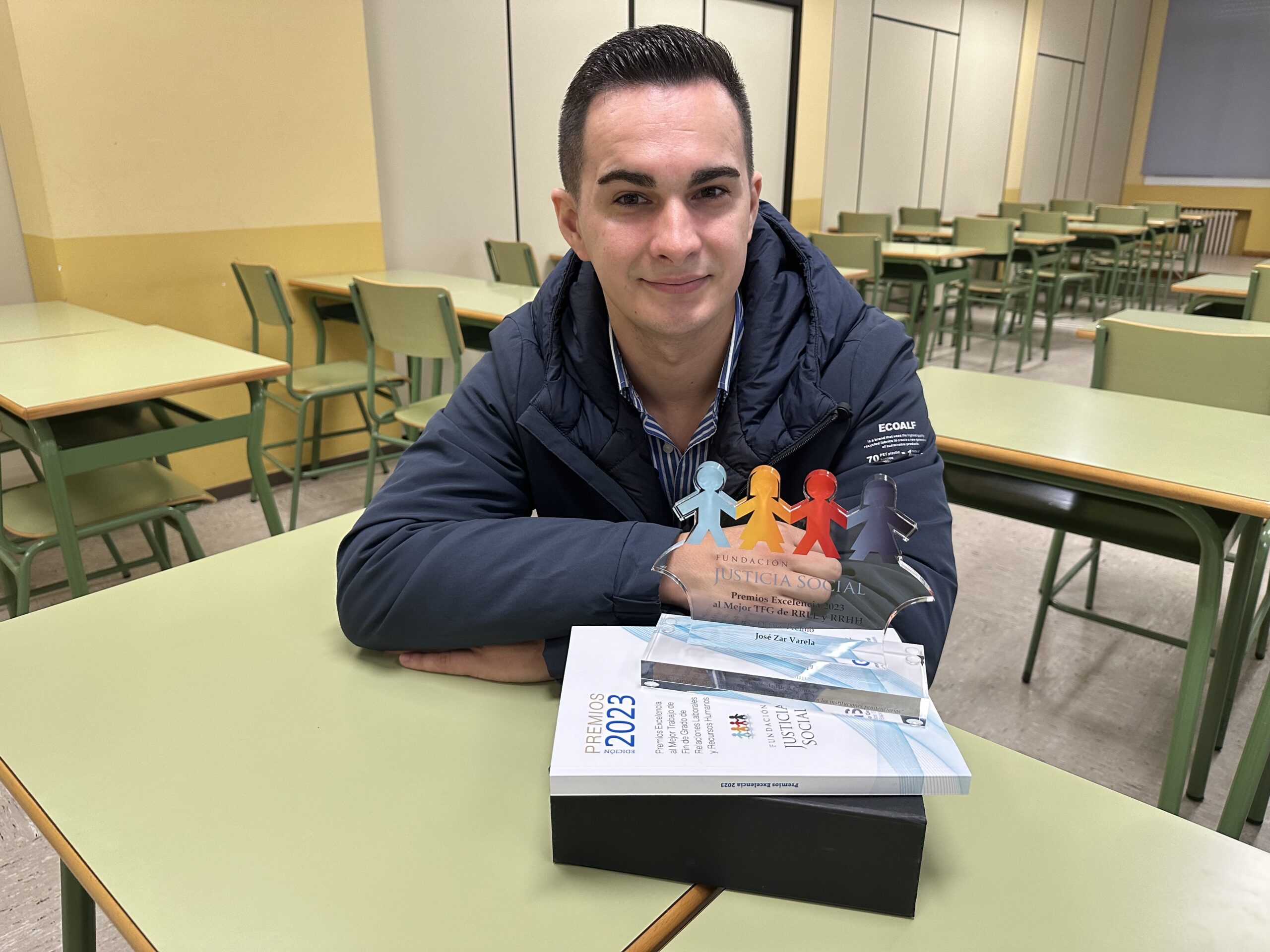 José Zar Varela, nunha das aulas da Facultade de Ciencias do Traballo do Campus Industrial de Ferrol, centro no que estudou o grao en Relación Laborais e Recursos Humanos e agora cursa o máster en Xestión e Dirección Laboral