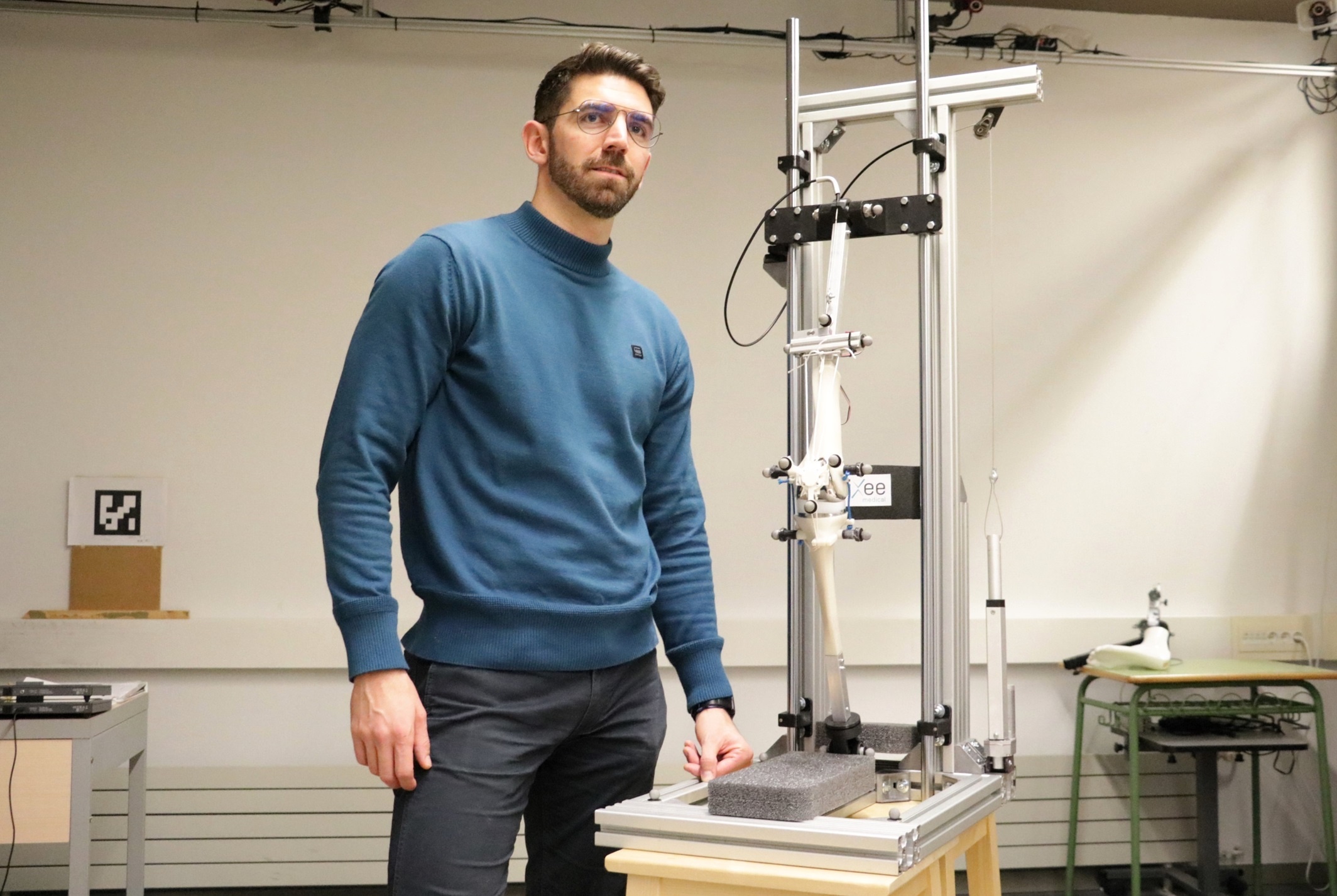 O novo proxecto, liderado polo investigador Florian Michaud, busca integrar avances científicos en ferramentas cirúrxicas de alta precisión para mellorar os tratamentos ortopédicos