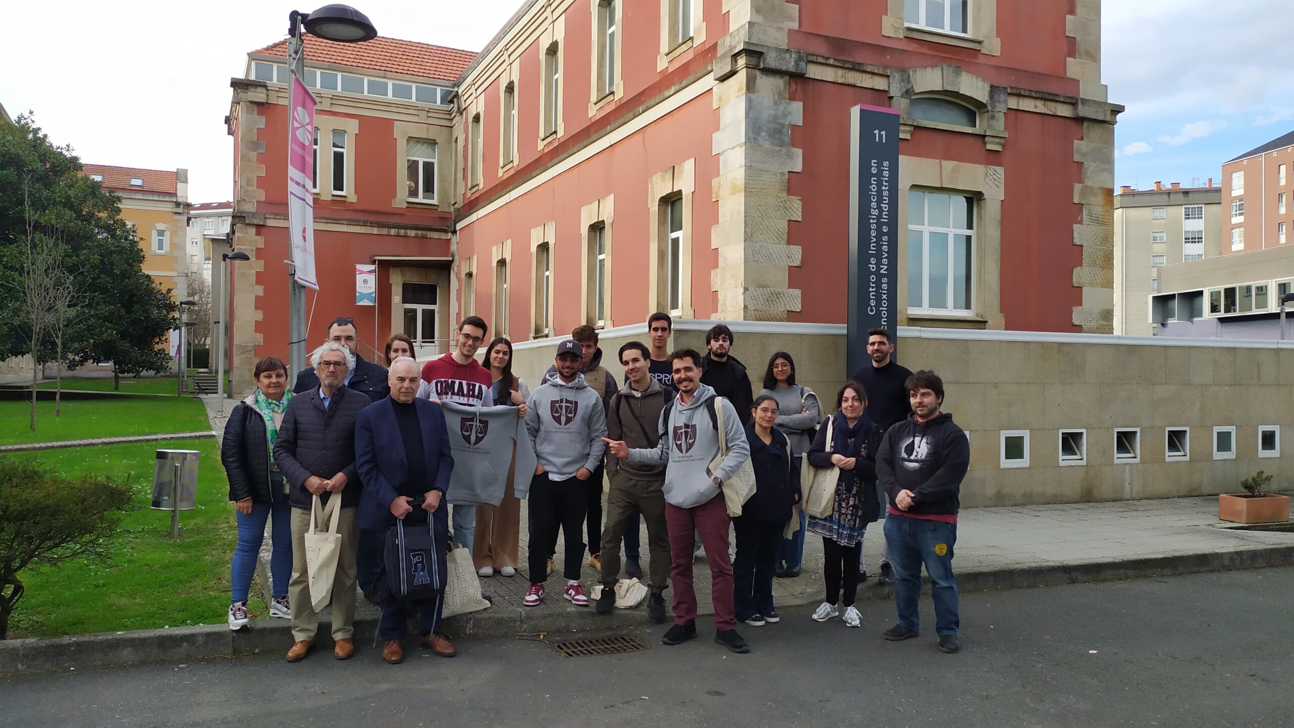 Participantes do Programa Santander X Explorer UDC visitan o Campus Industrial de Ferrol